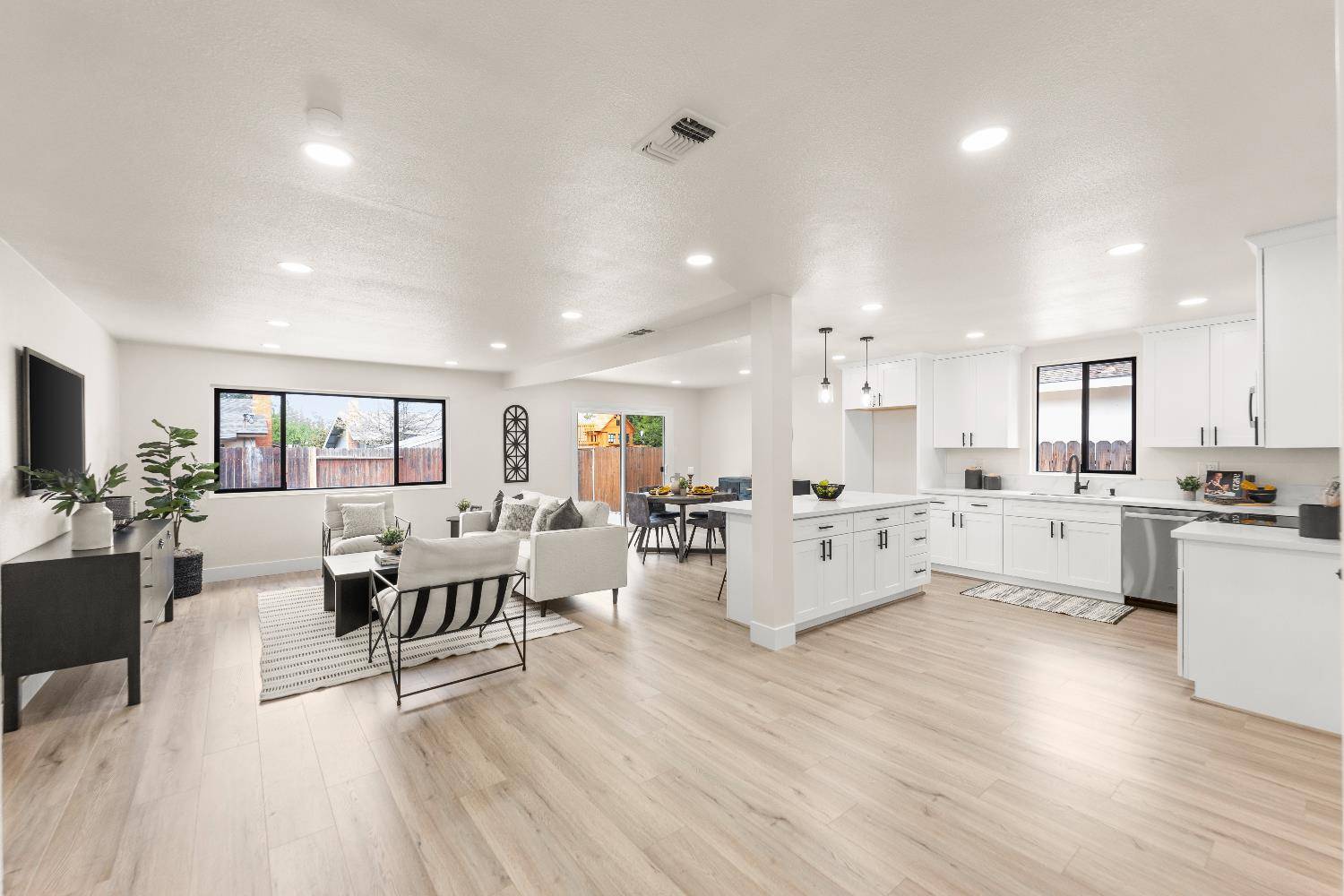 Rancho Cordova, CA 95670,2407 Cordova LN