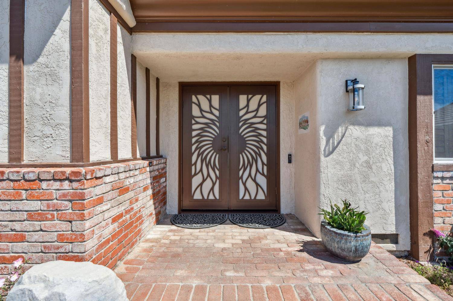Sacramento, CA 95831,657 Brickyard DR