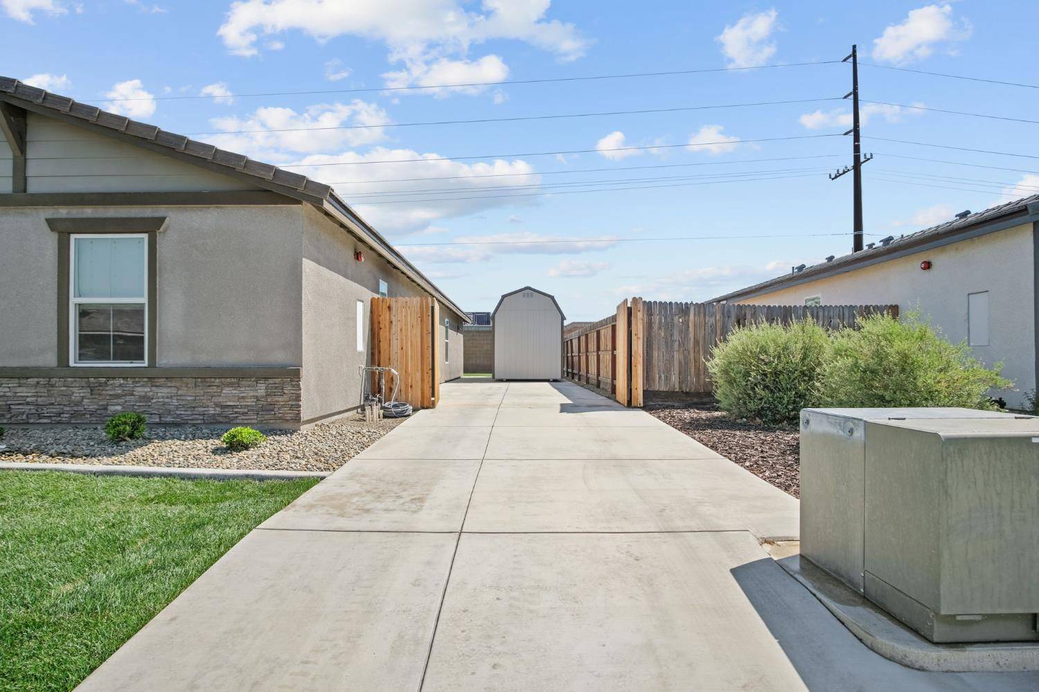 Atwater, CA 95301,1916 Truckee DR