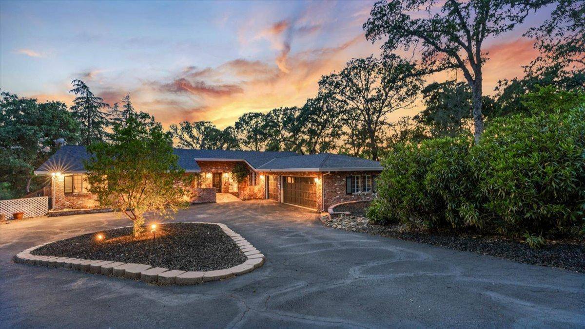 El Dorado Hills, CA 95762,2190 Peggy LN