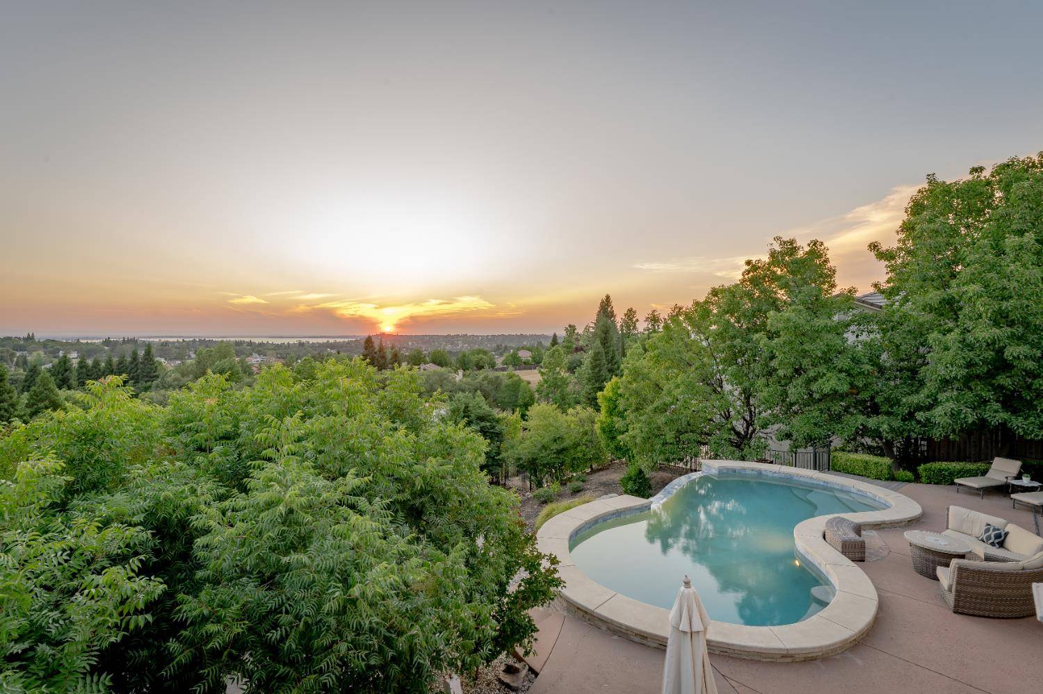 El Dorado Hills, CA 95762,5054 Nawal DR