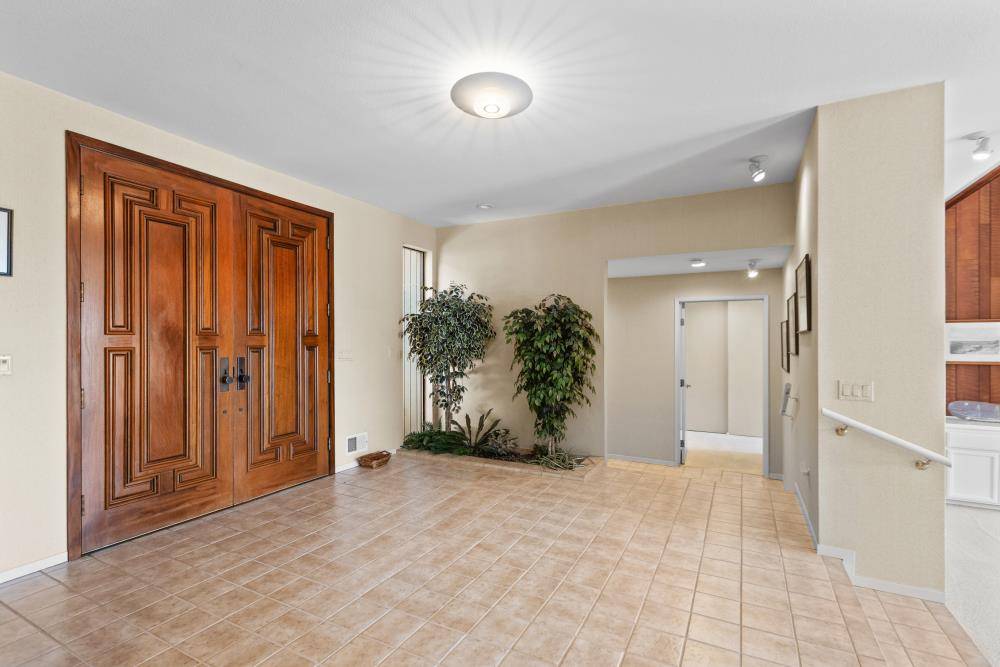 Rancho Murieta, CA 95683,15088 Robles Grandes DR