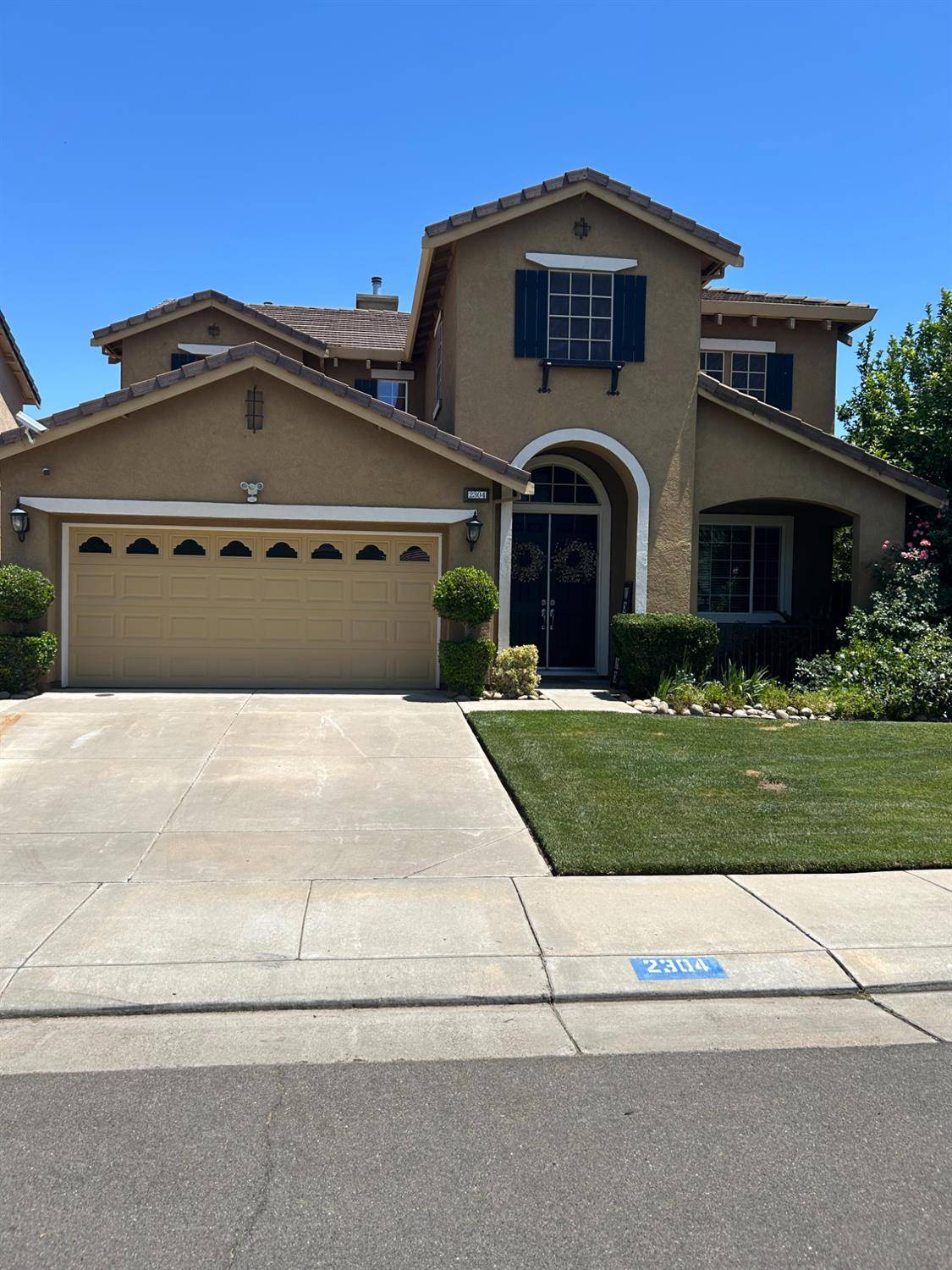 Modesto, CA 95355,2304 Coconut Palm WAY
