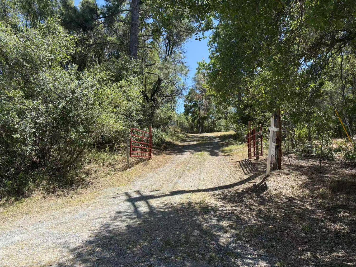 Somerset, CA 95684,7551 Van Pooka CT