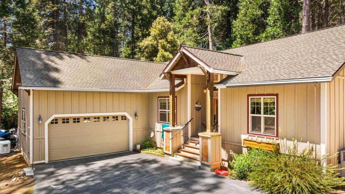 Nevada City, CA 95959,15084 Lake LN