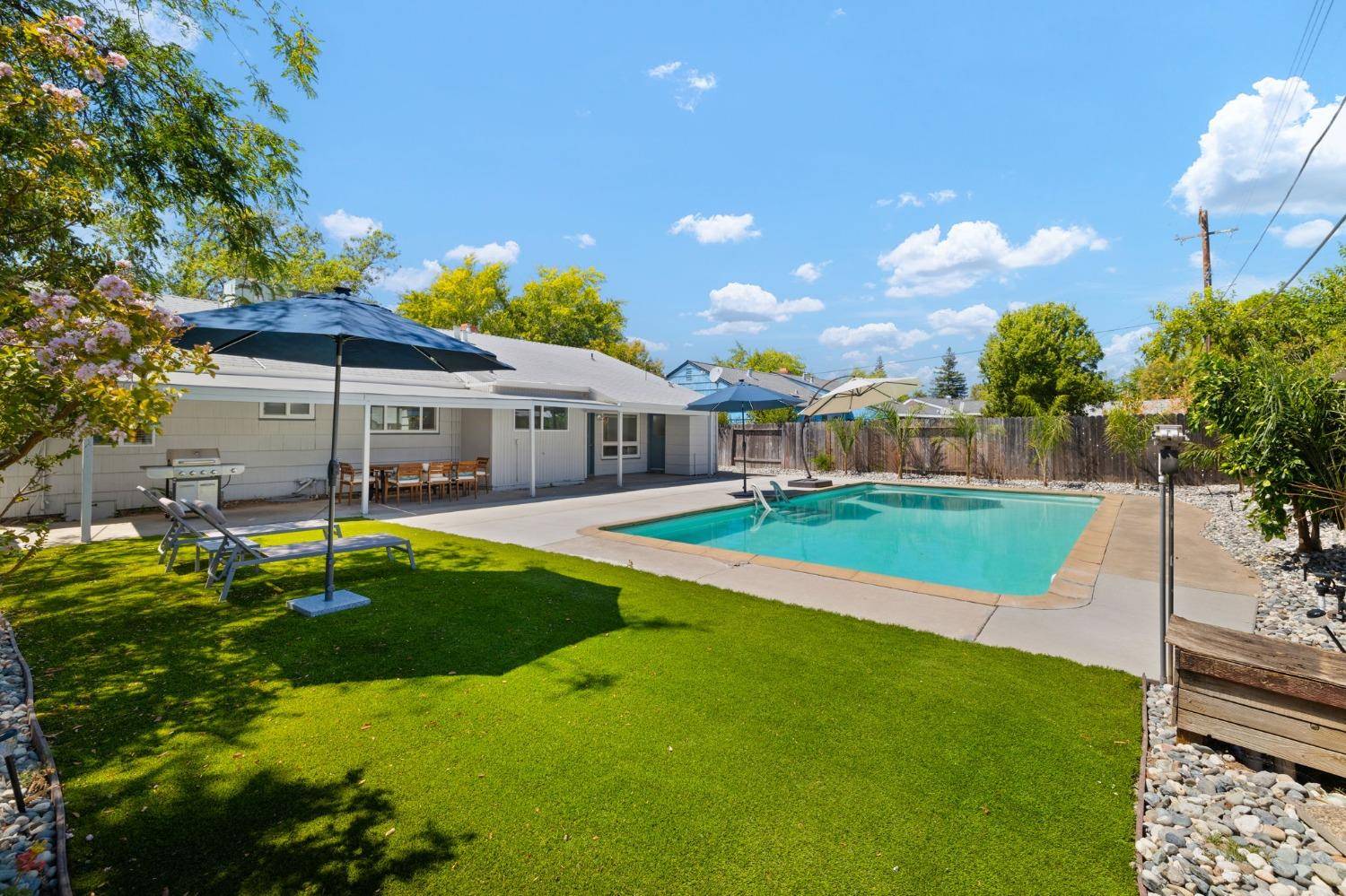 Sacramento, CA 95823,7409 East Pkwy