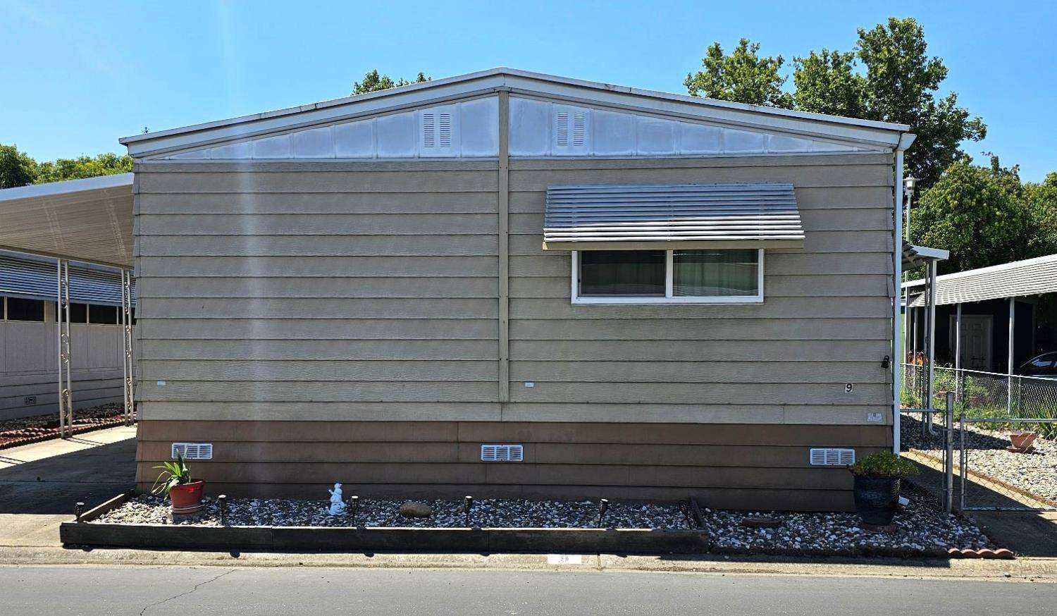 Sacramento, CA 95828,8665 Florin RD #9