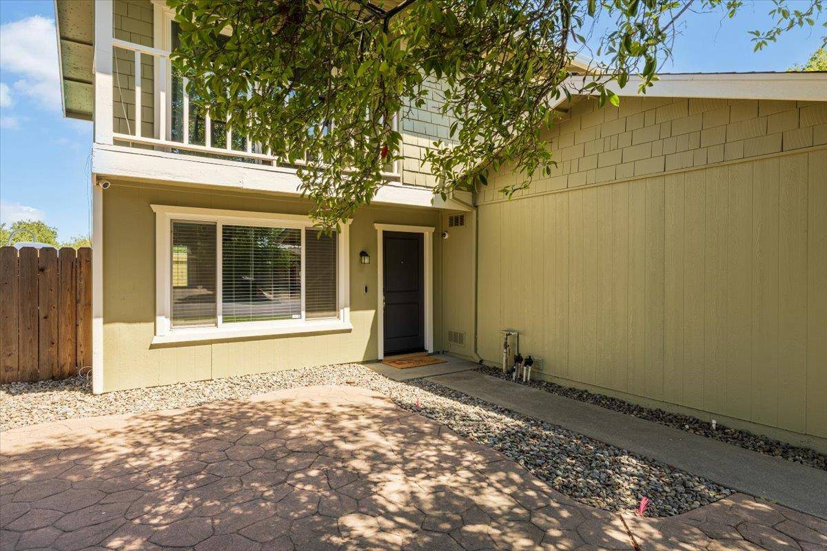 Sacramento, CA 95827,9425 Mira Del Rio DR