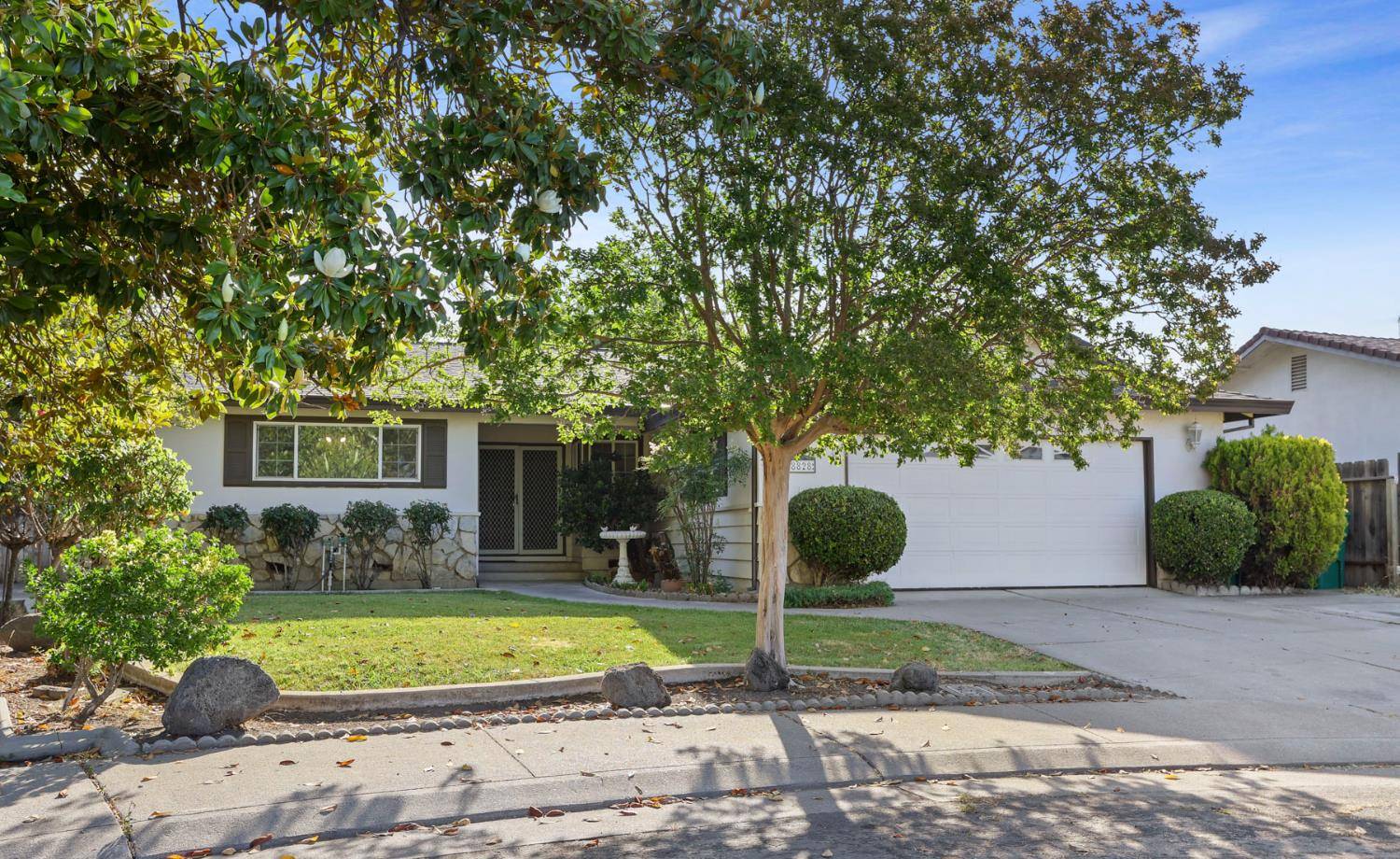 Stockton, CA 95210,8828 Los Olivas CT