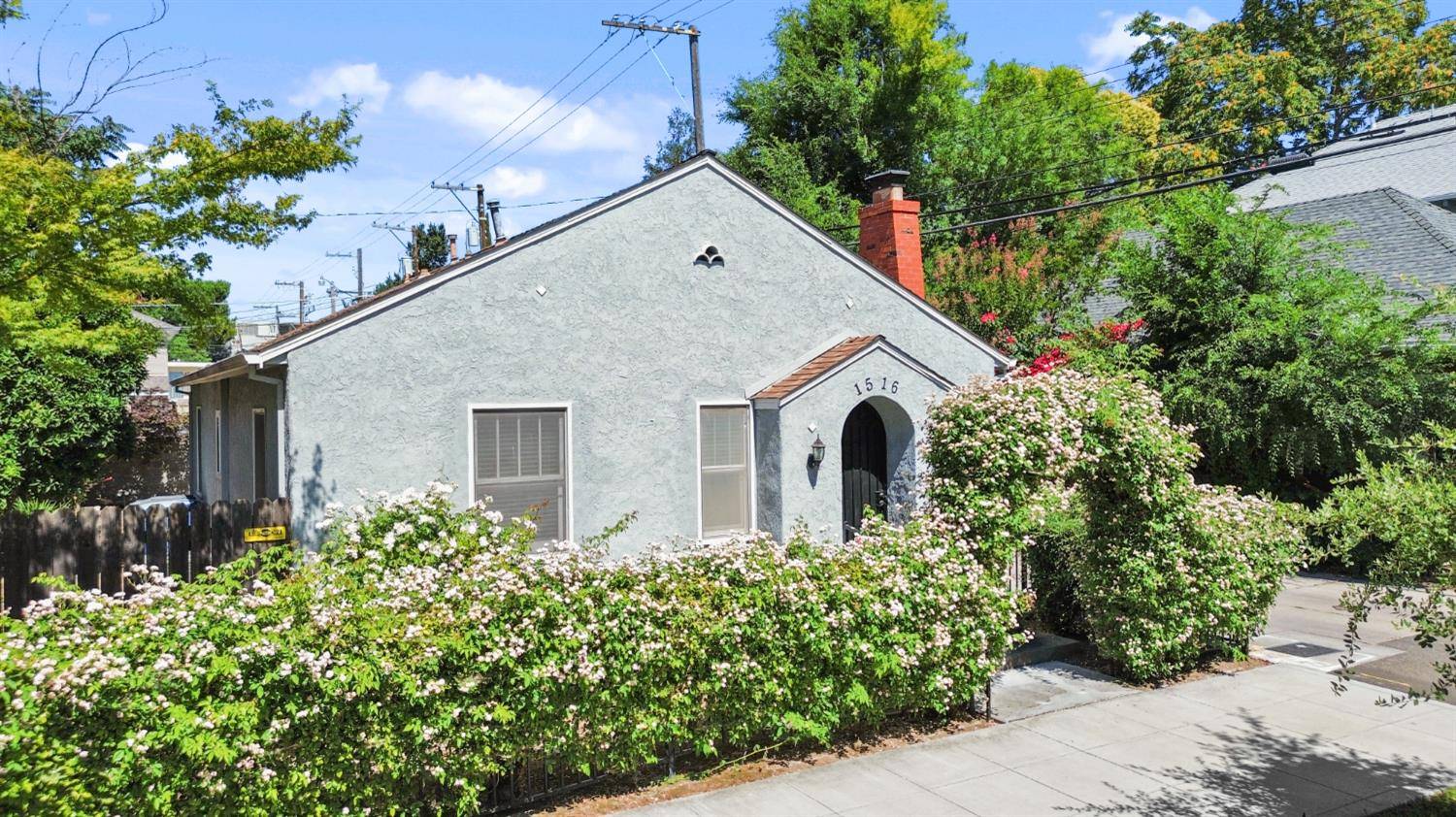 Sacramento, CA 95816,1516 23rd ST