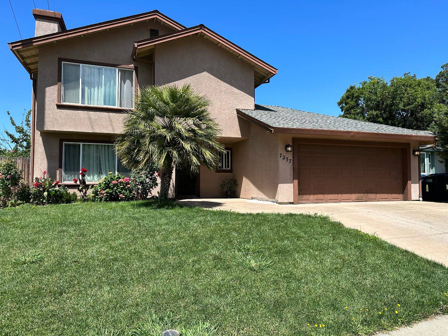 Sacramento, CA 95842,7237 Holworthy WAY