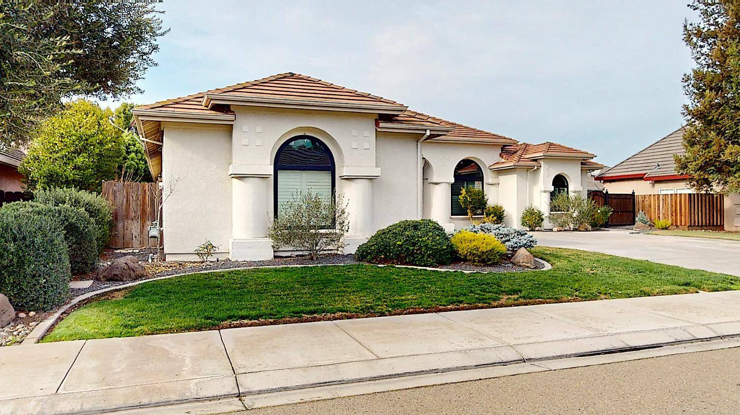 Ripon, CA 95366,1233 Buzzini CT