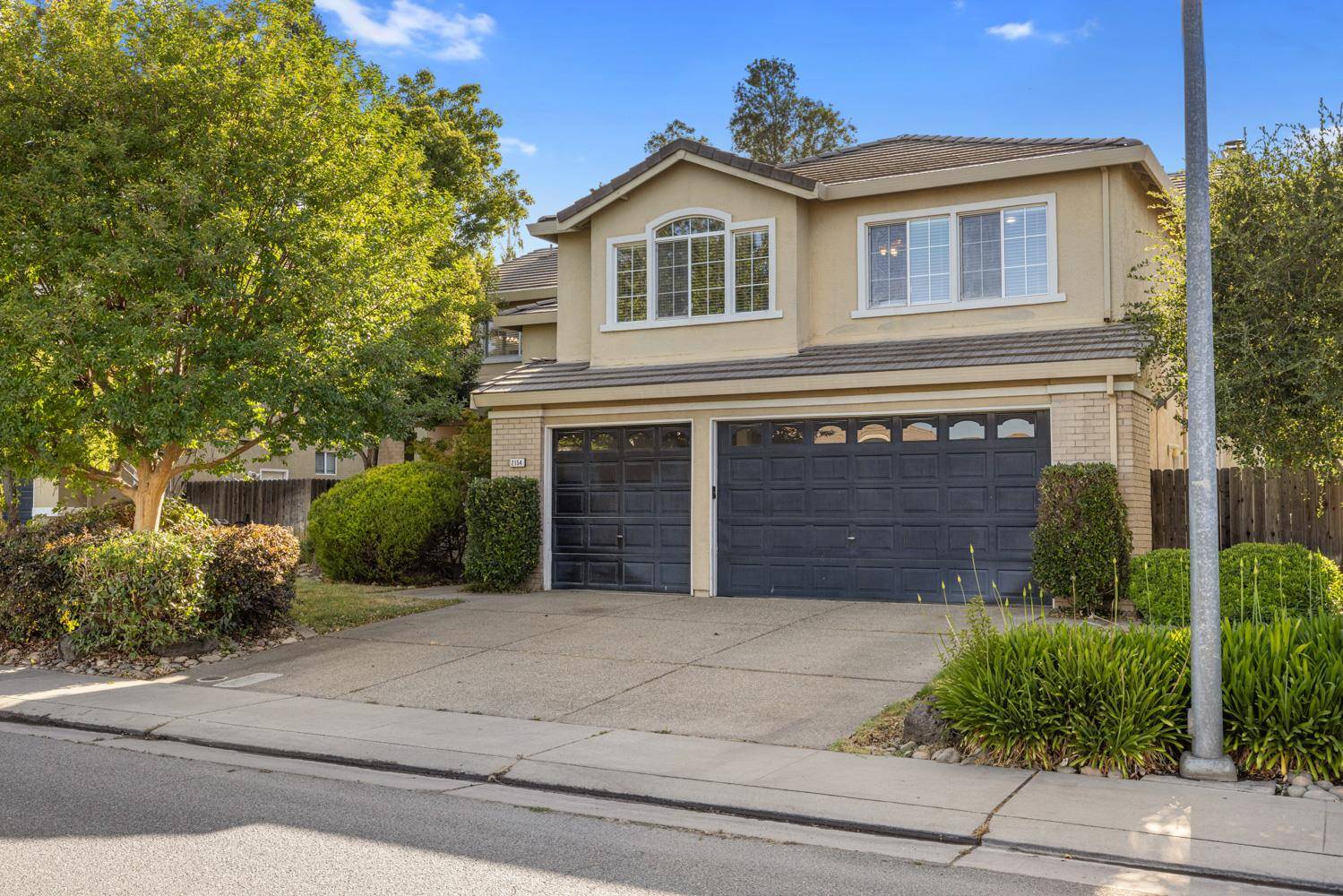 Lodi, CA 95242,2154 Meadowbrook Dr