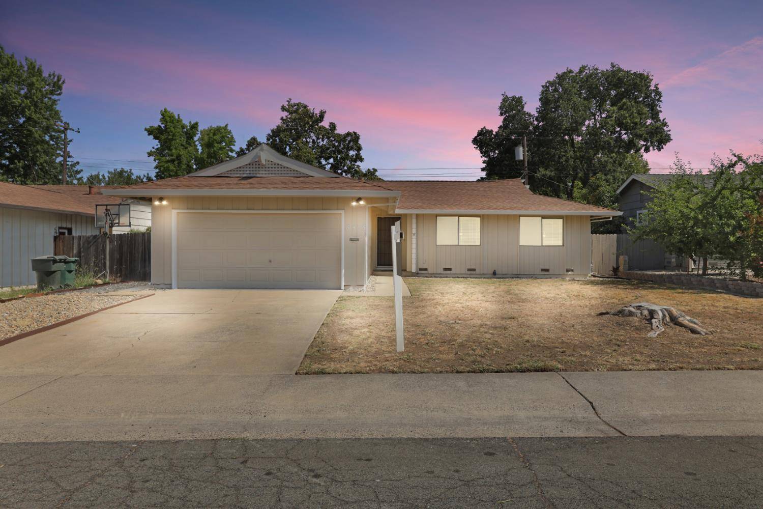 Carmichael, CA 95608,6413 Markley WAY