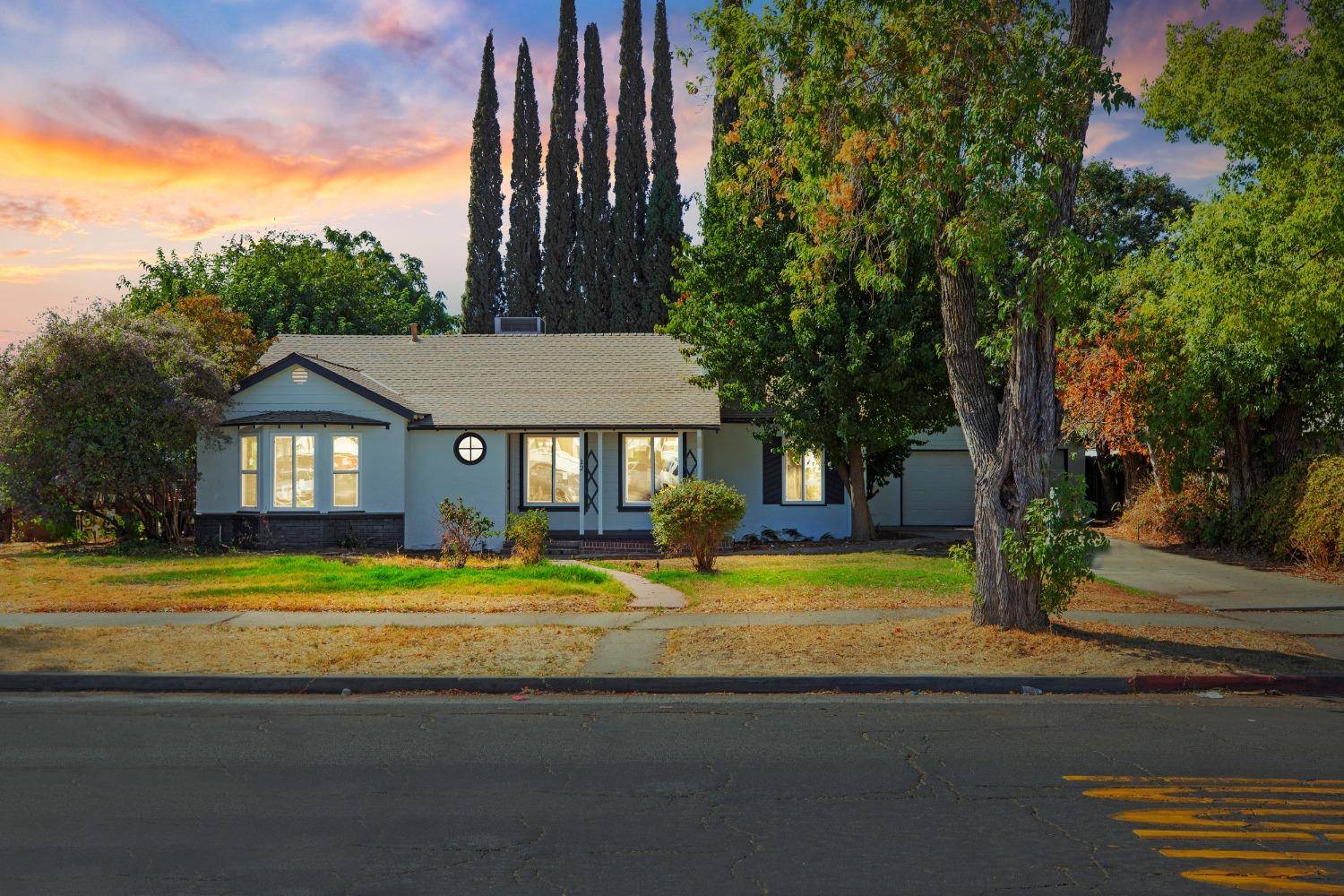 Merced, CA 95340,12 E 18th ST