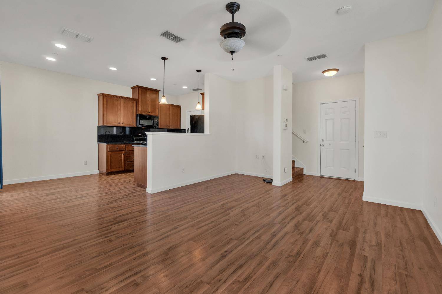 Rocklin, CA 95765,6137 Lonetree BLVD