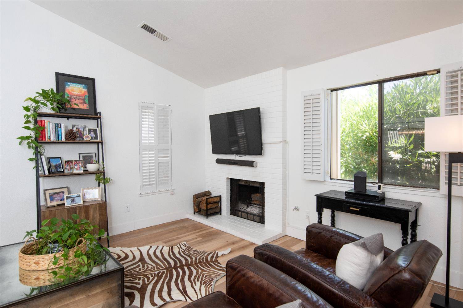 Modesto, CA 95356,1041 Westmont TER