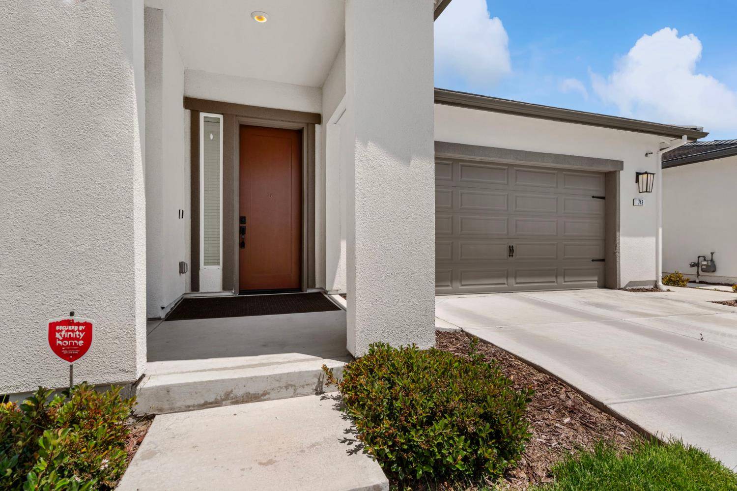 Manteca, CA 95336,743 Larkmont ST