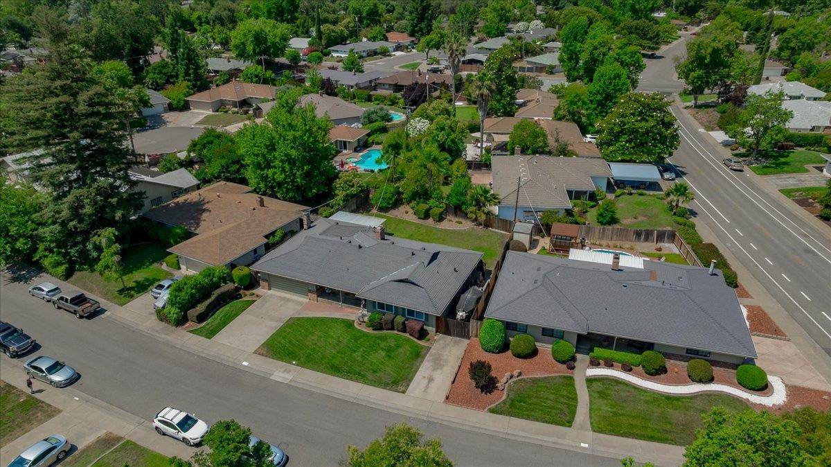 Carmichael, CA 95608,4939 Brookglen WAY