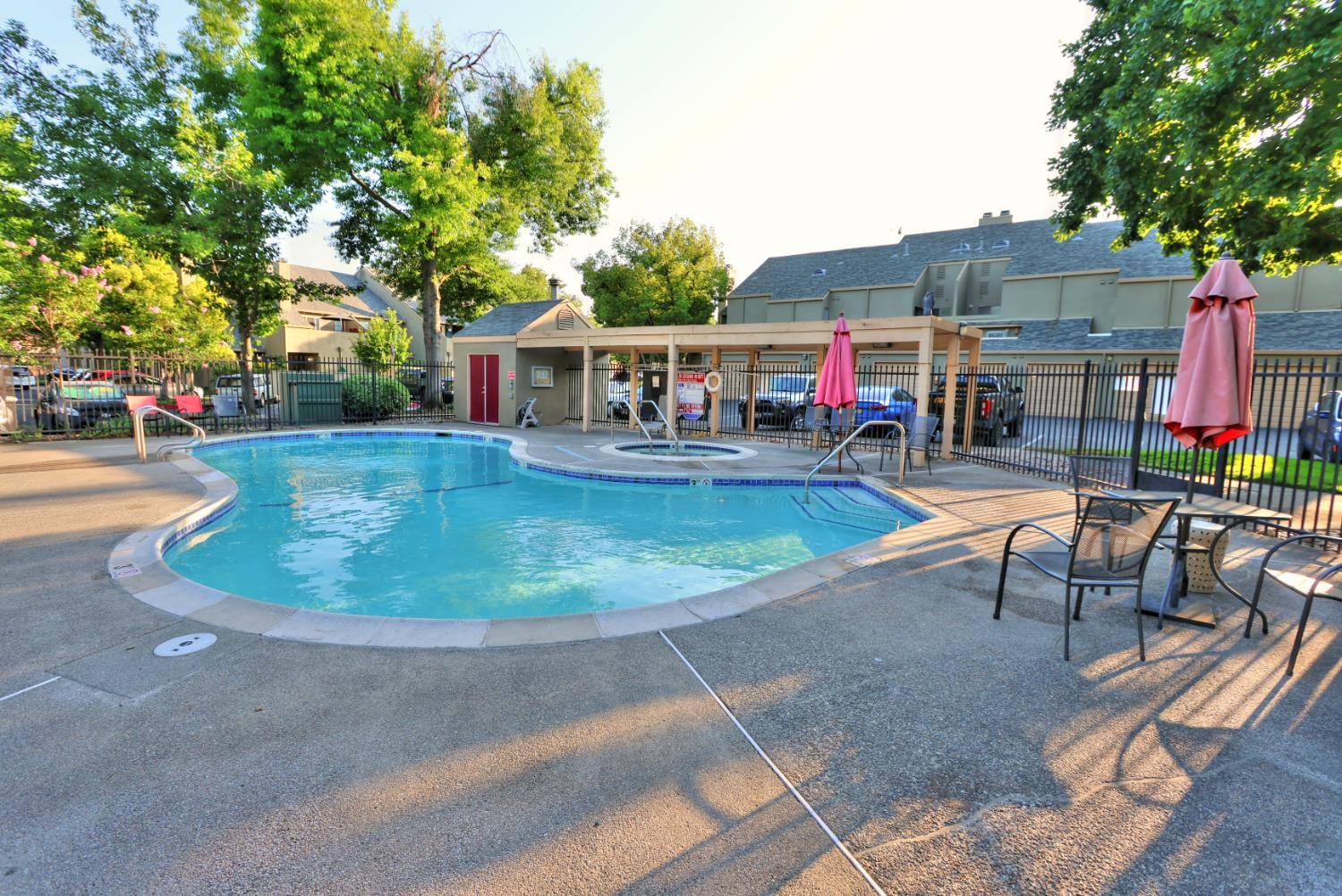 Sacramento, CA 95841,5226 Hemlock #55