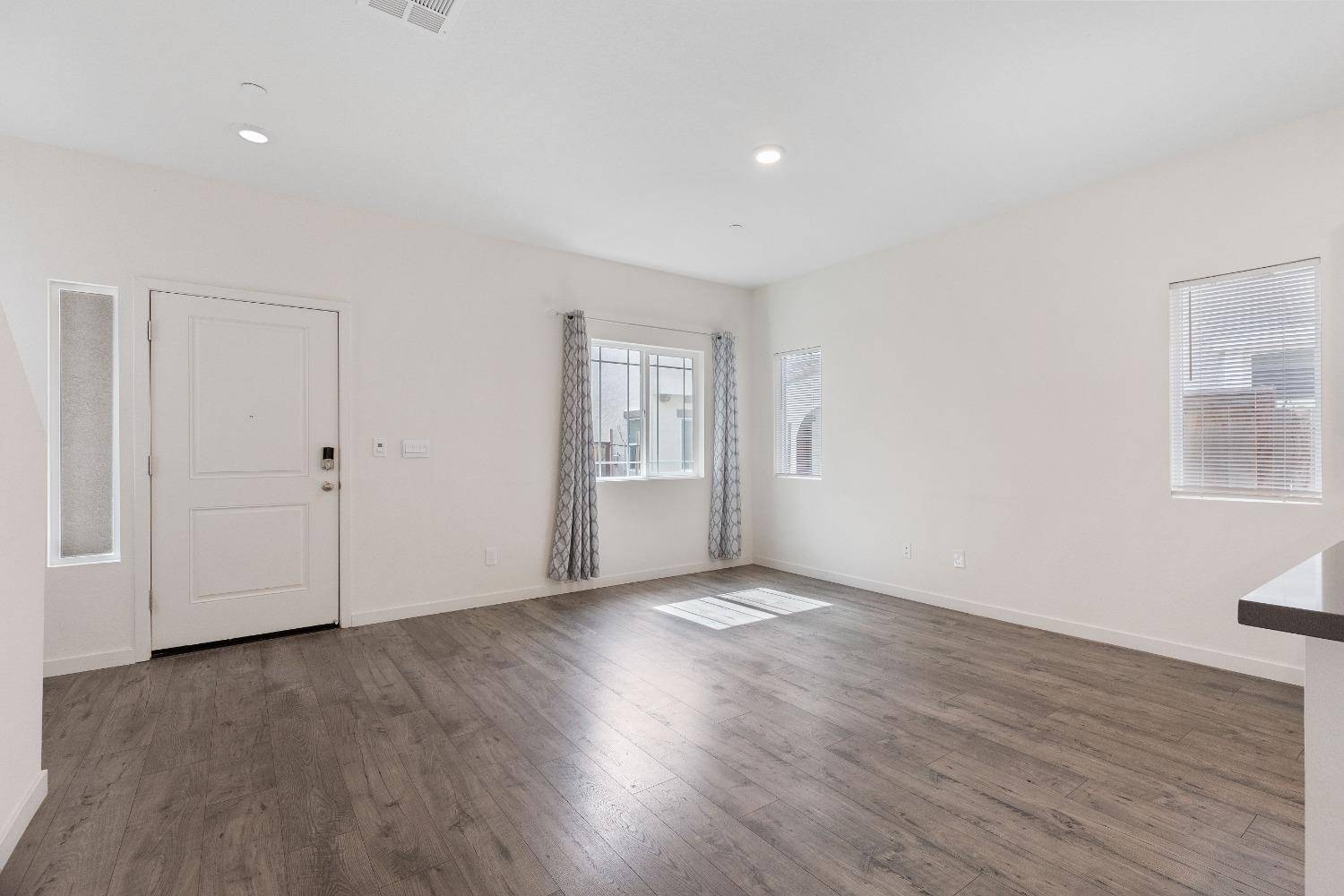 Roseville, CA 95747,5288 Cumberland DR