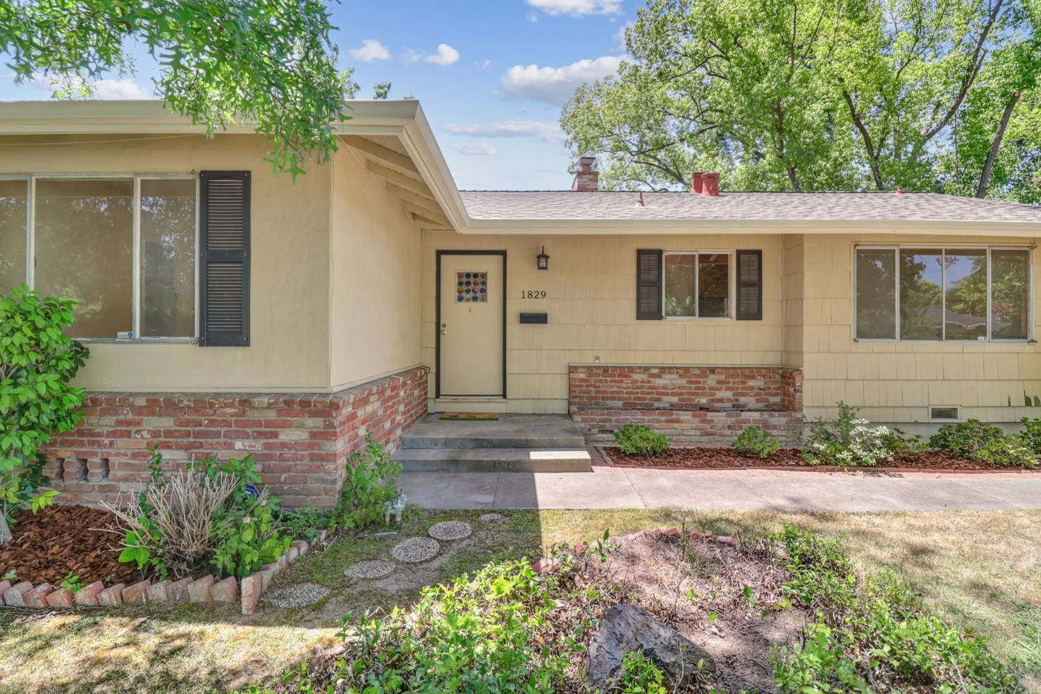 Sacramento, CA 95864,1829 Wayside Ln