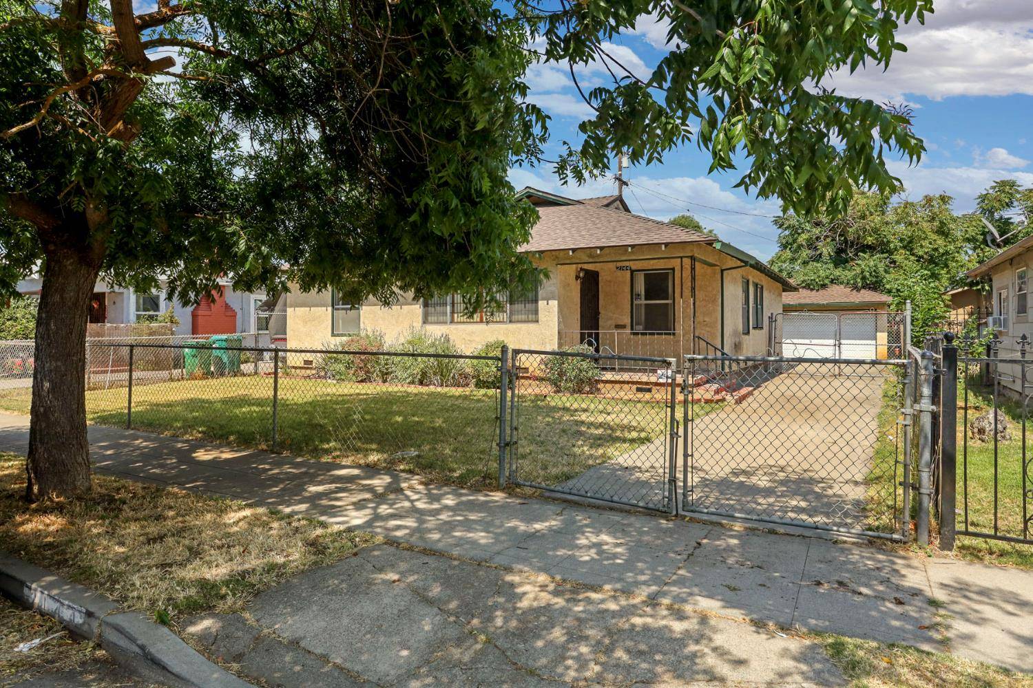 Stockton, CA 95206,2144 S American ST