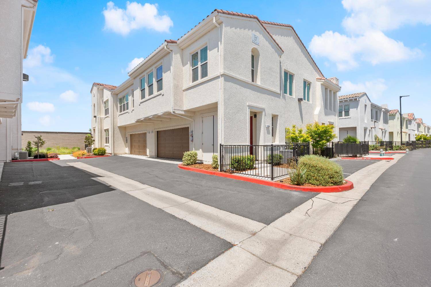 Sacramento, CA 95835,5301 E Commerce WAY #17104