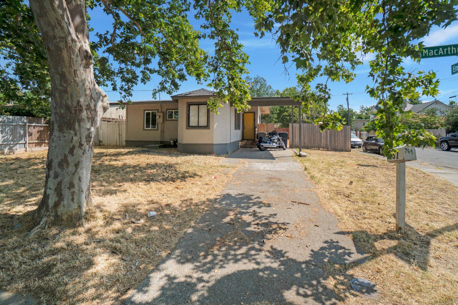 Sacramento, CA 95838,761 Macarthur ST