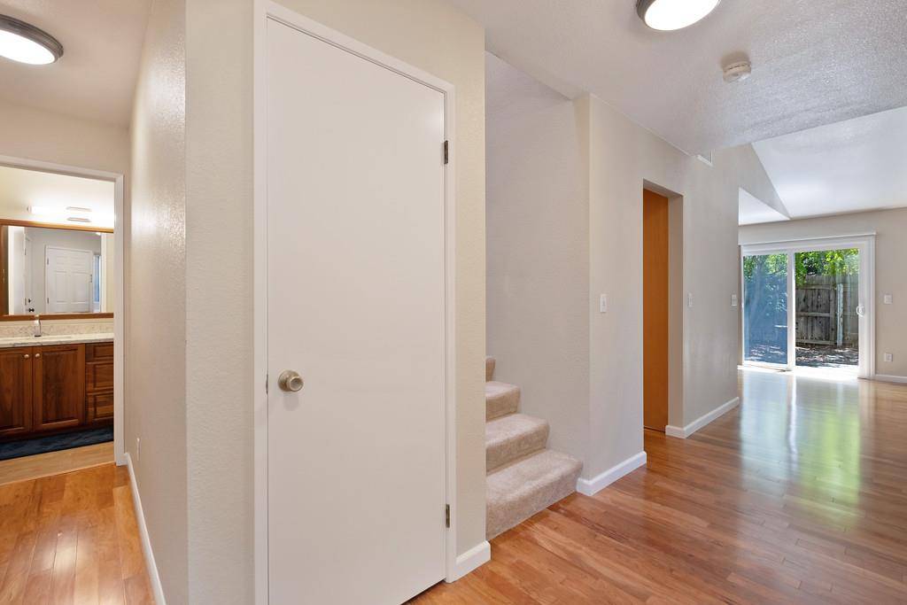 Davis, CA 95618,3152 Newport TER