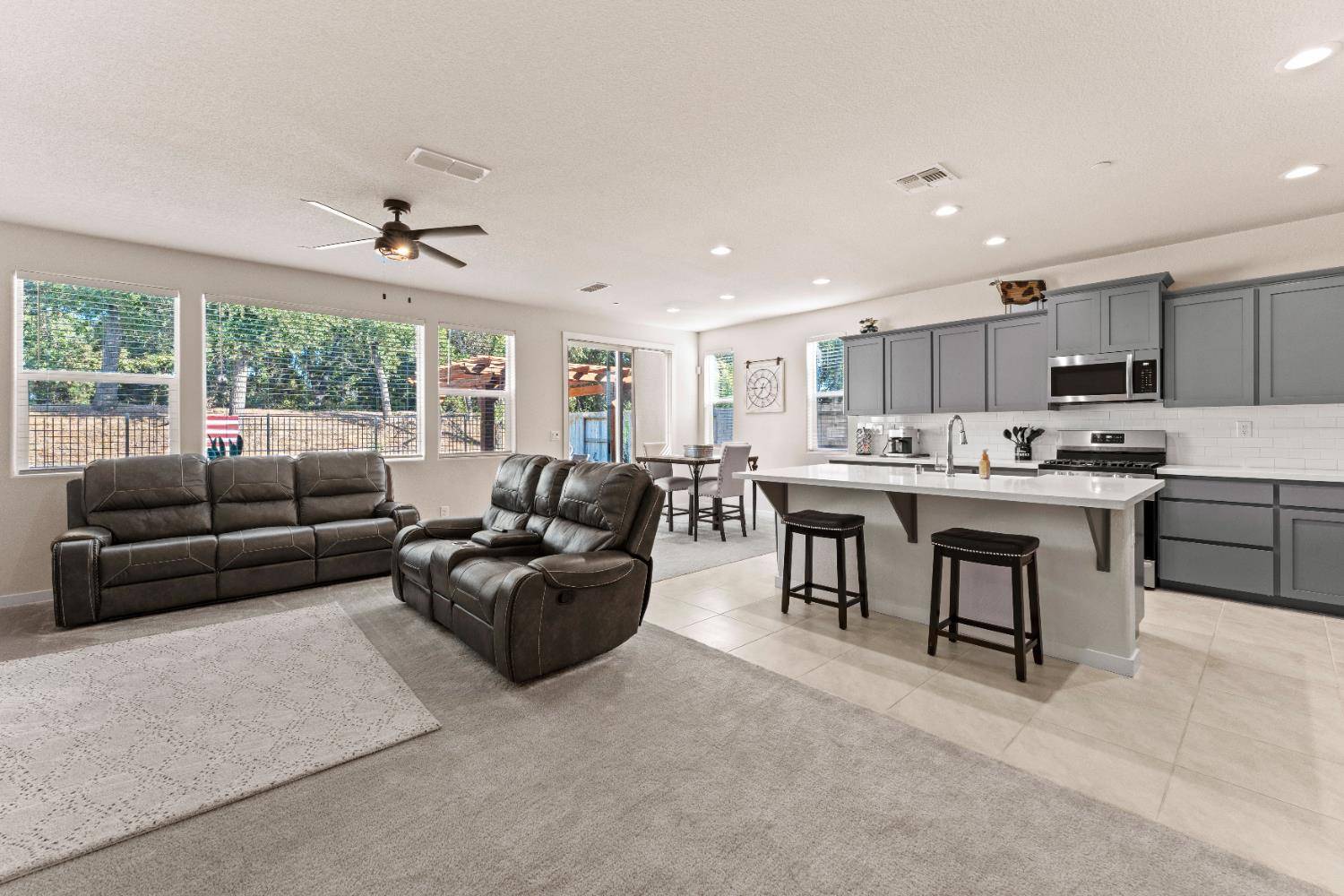 Plumas Lake, CA 95961,733 Pacific Grove WAY