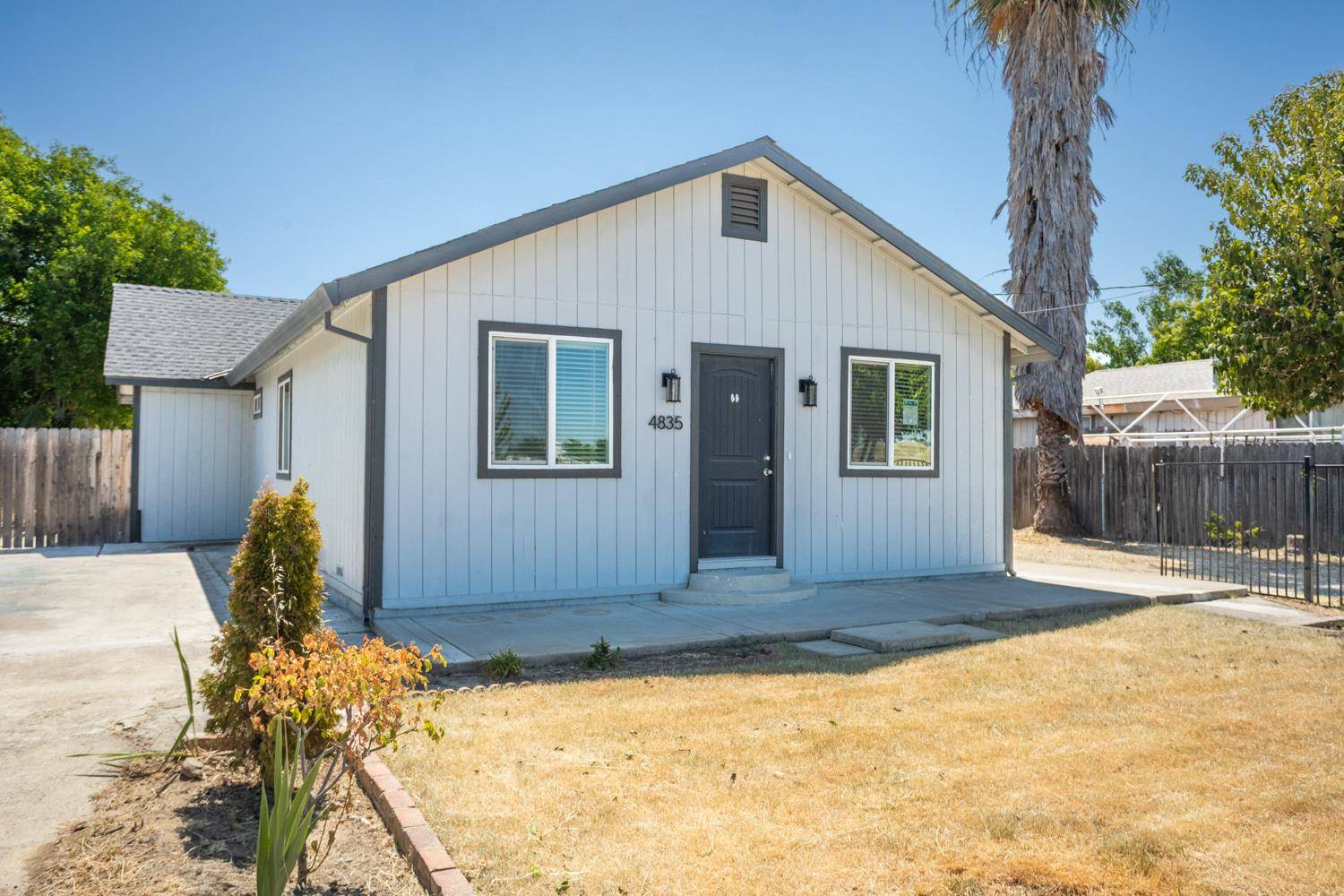 Olivehurst, CA 95961,4835 Arboga RD
