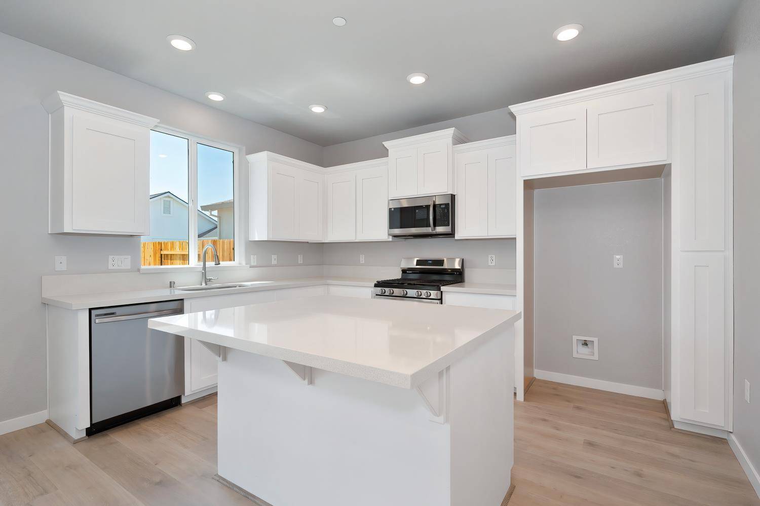 Roseville, CA 95747,2385 Longmire LOOP