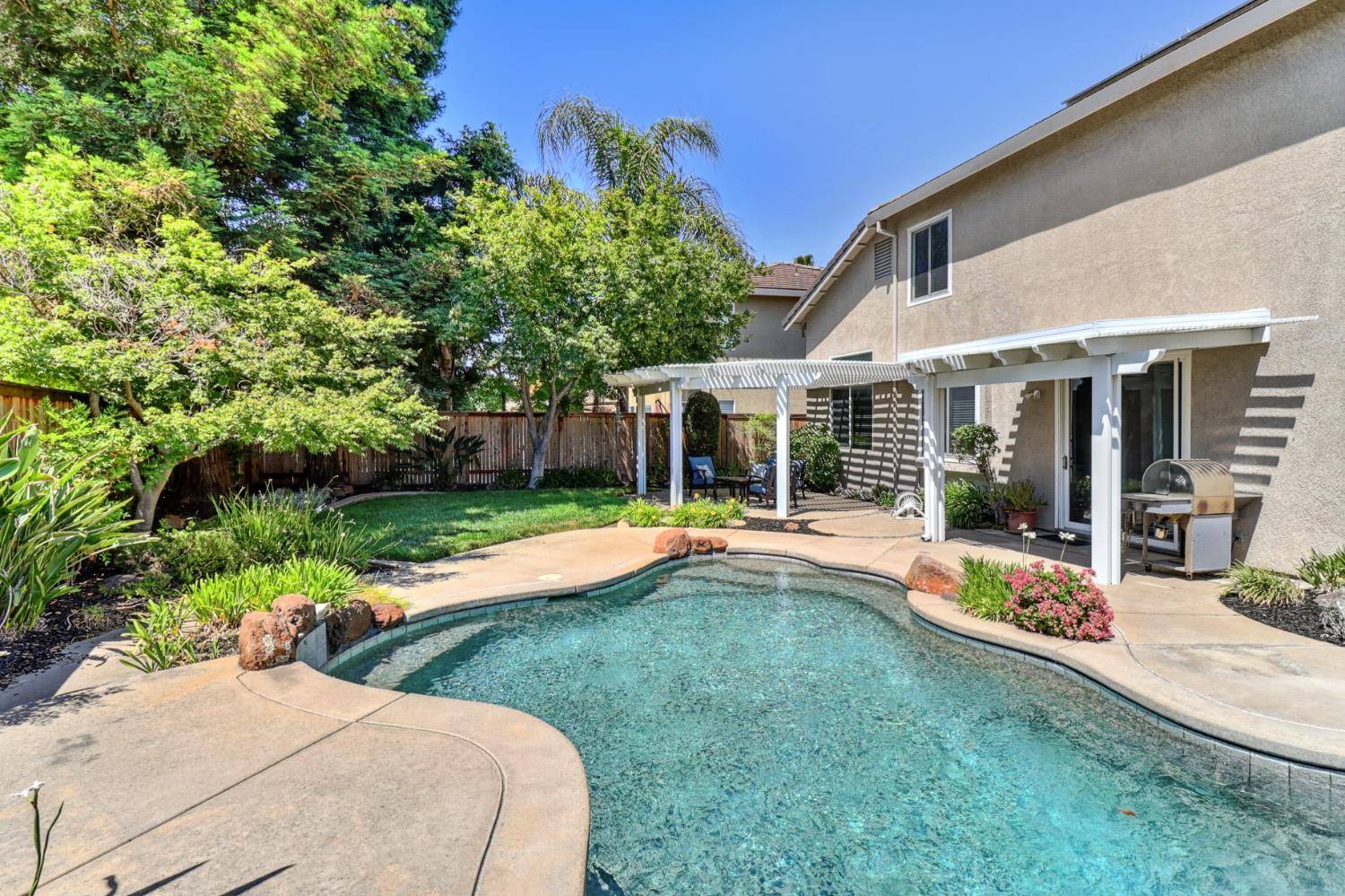 Elk Grove, CA 95624,9468 Heathman WAY