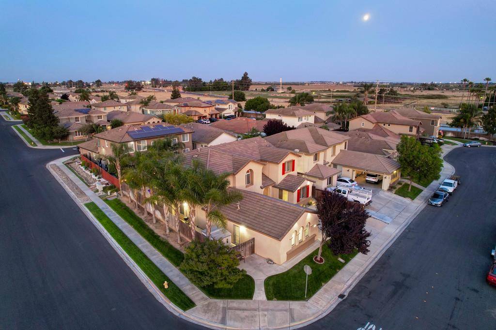 Riverbank, CA 95367,5034 Winding River CT
