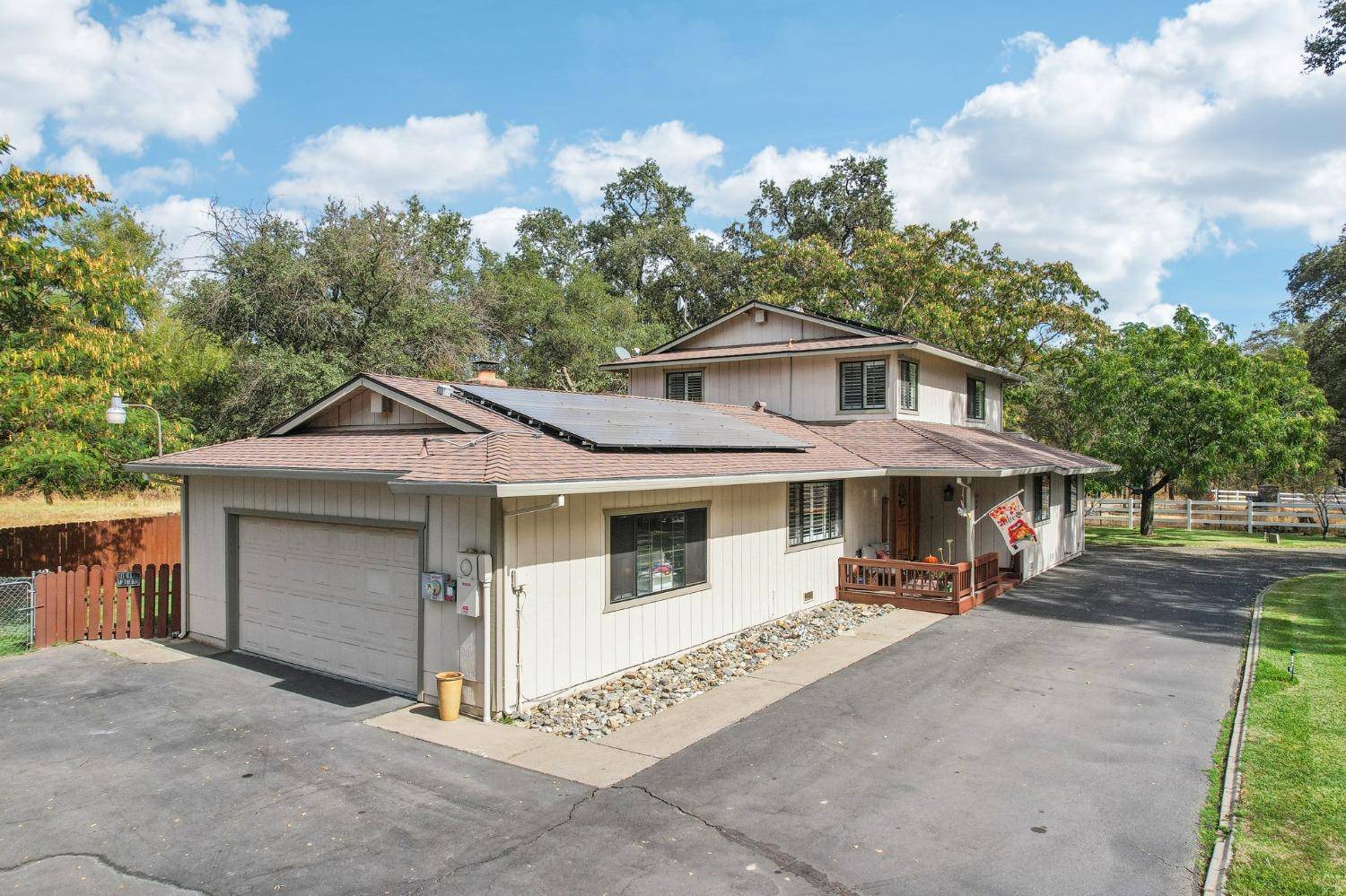 Penryn, CA 95663,1915 English Colony WAY