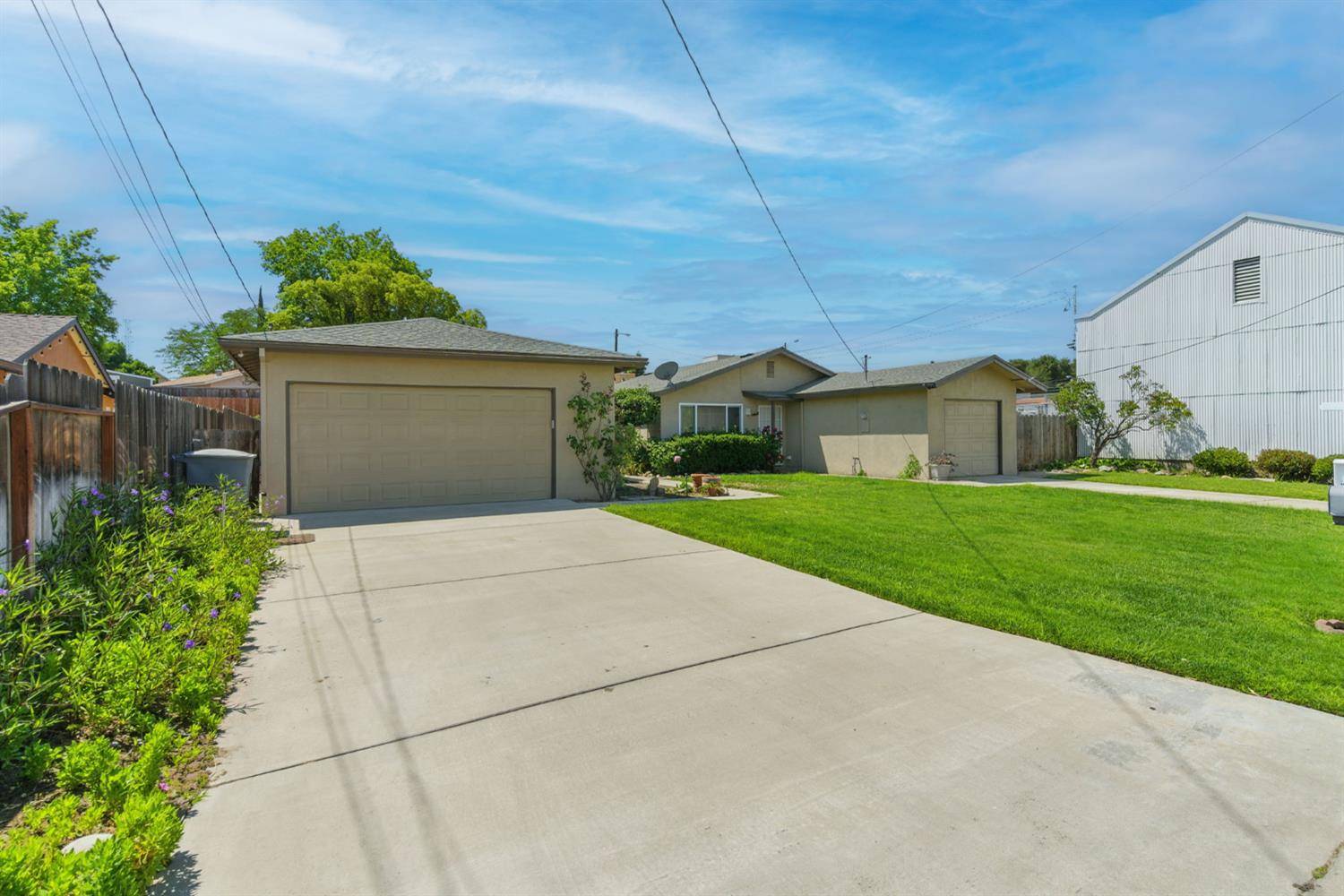Oakdale, CA 95361,731 W J ST