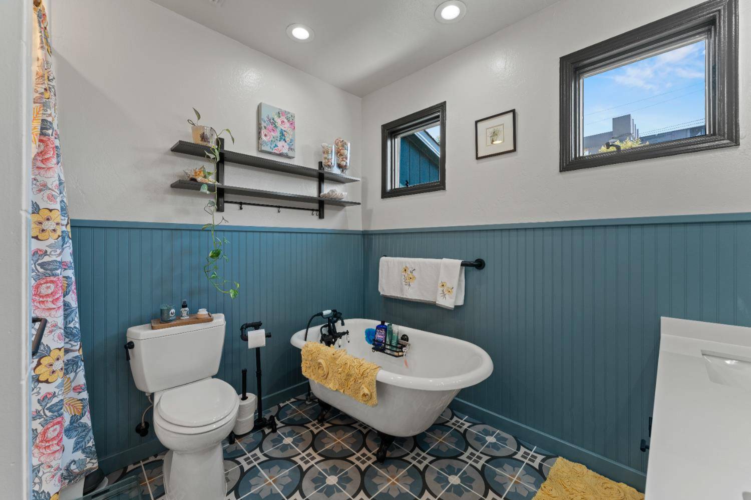 Meridian, CA 95957,16341 D ST