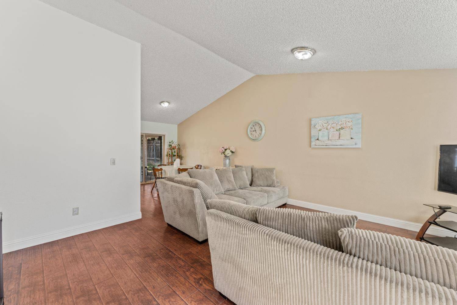 Sacramento, CA 95842,7221 Holworthy WAY