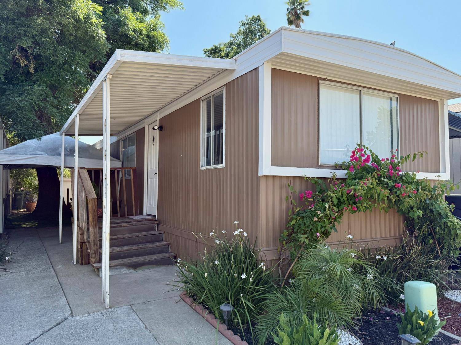North Highlands, CA 95660,3728 Arroyo Seco LN #81