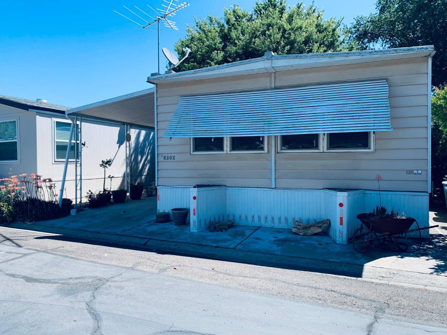 Sacramento, CA 95841,6202 Manitoba AVE #53