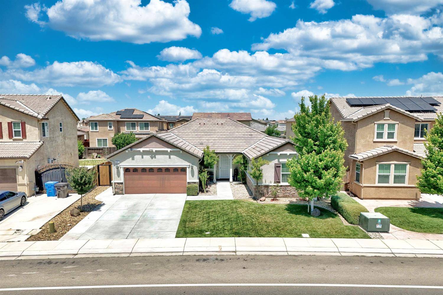 Manteca, CA 95337,245 SPRINGFIELD DR