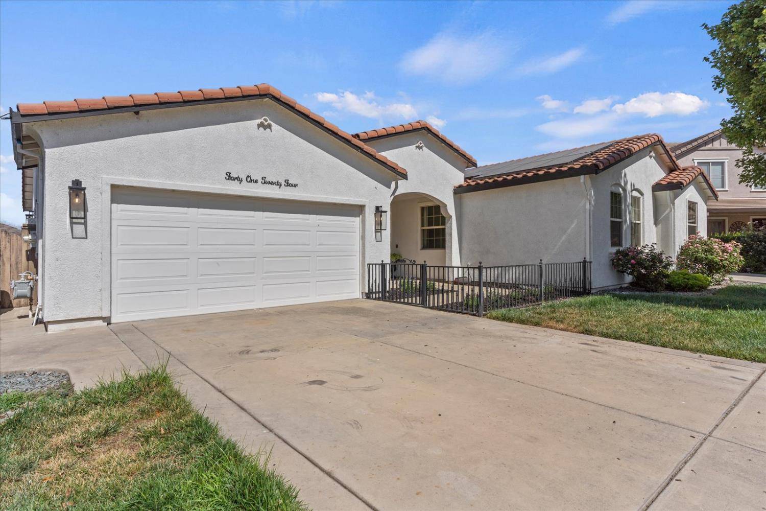 Olivehurst, CA 95961,4124 Mcalister CT