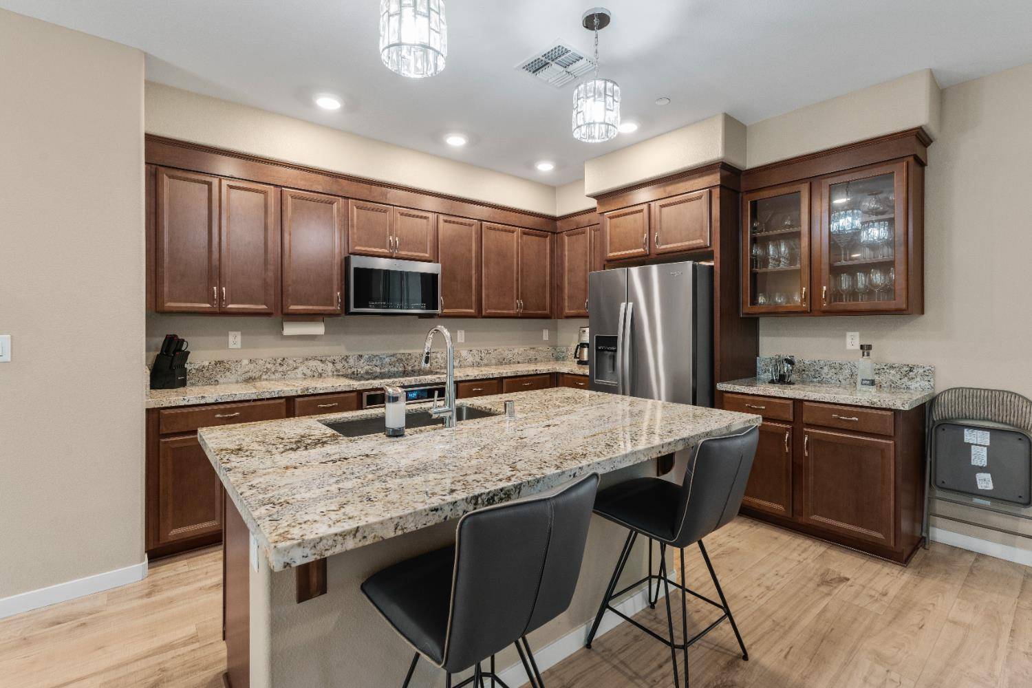 Sacramento, CA 95833,3068 Goldenvue WALK
