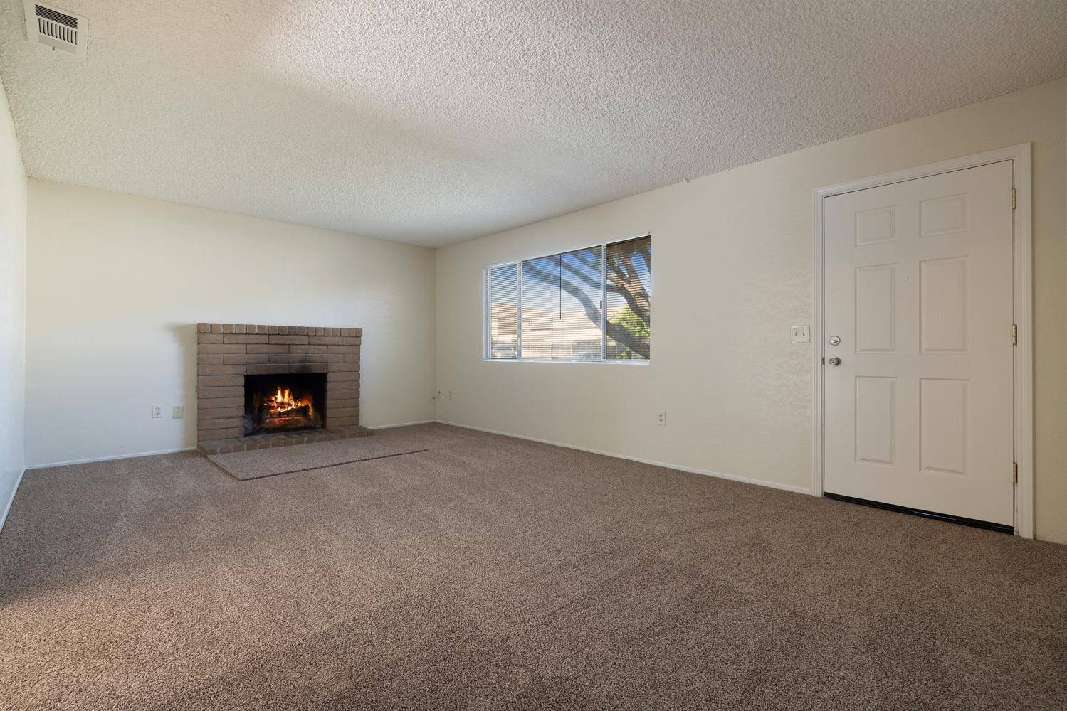 Manteca, CA 95336,570 Camelia LN