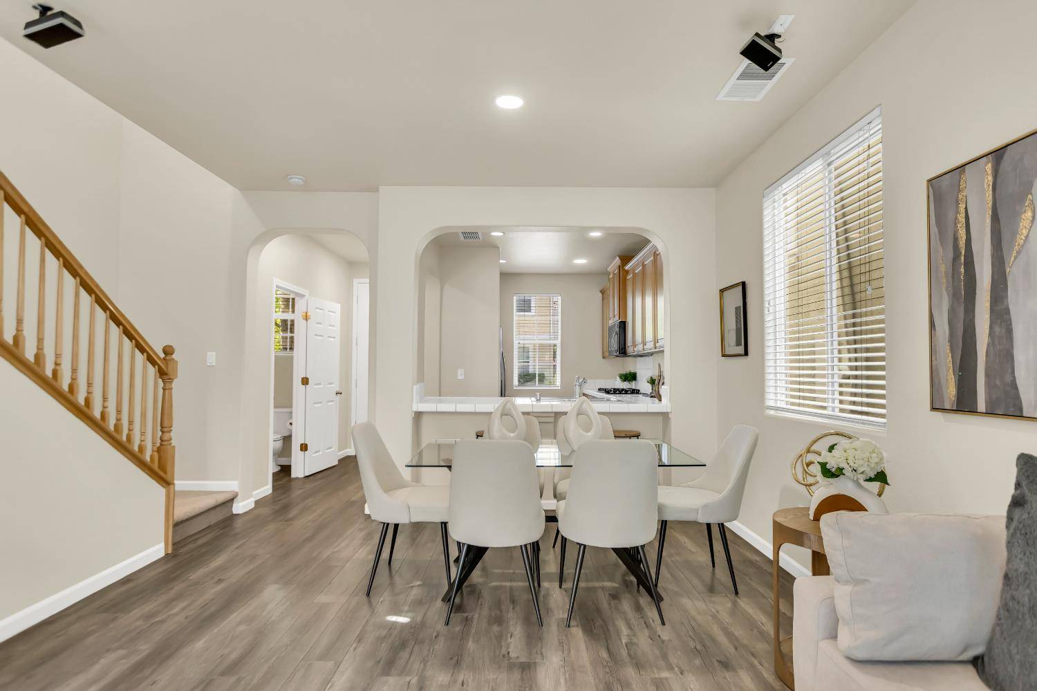 Sacramento, CA 95833,3230 Tice Creek WAY