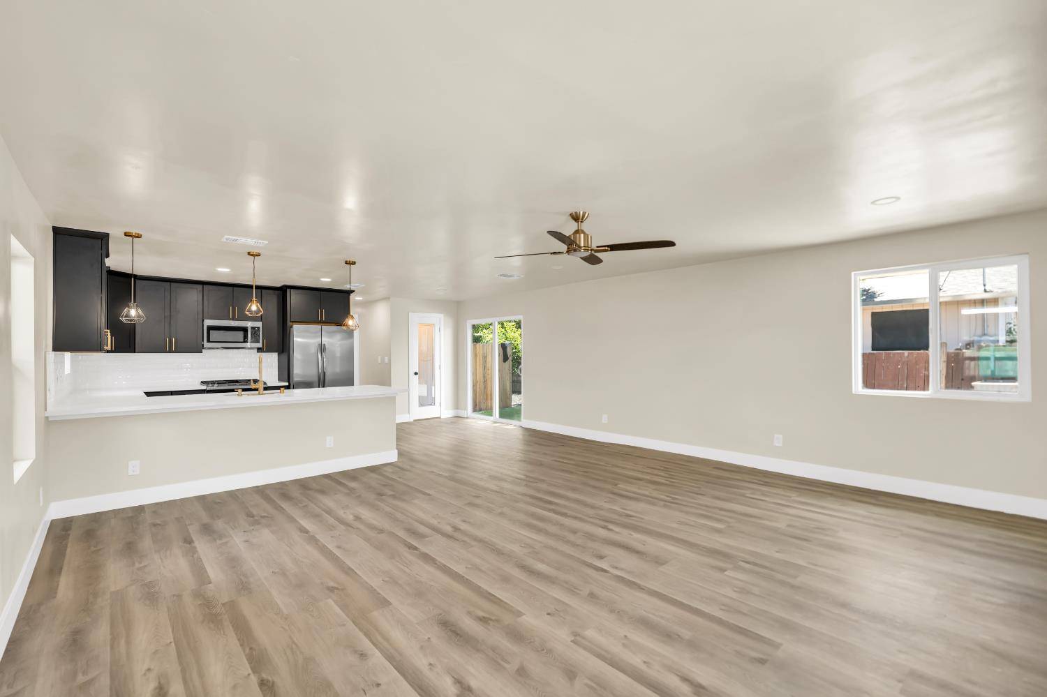 West Sacramento, CA 95605,745 N Hobson AVE
