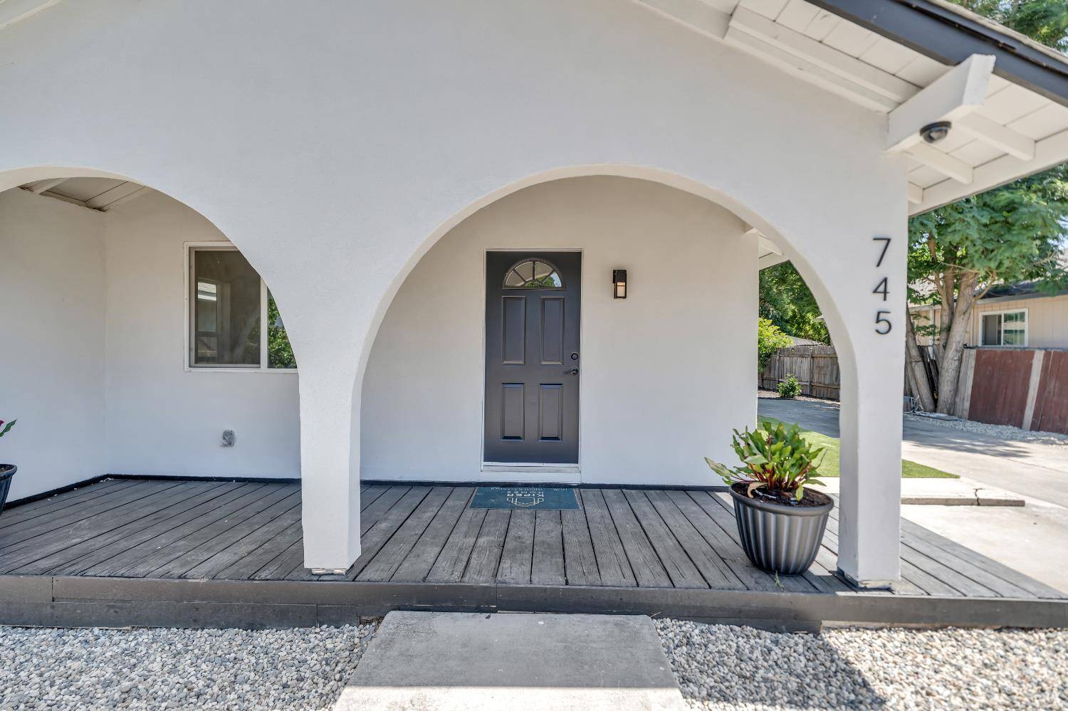 West Sacramento, CA 95605,745 N Hobson AVE