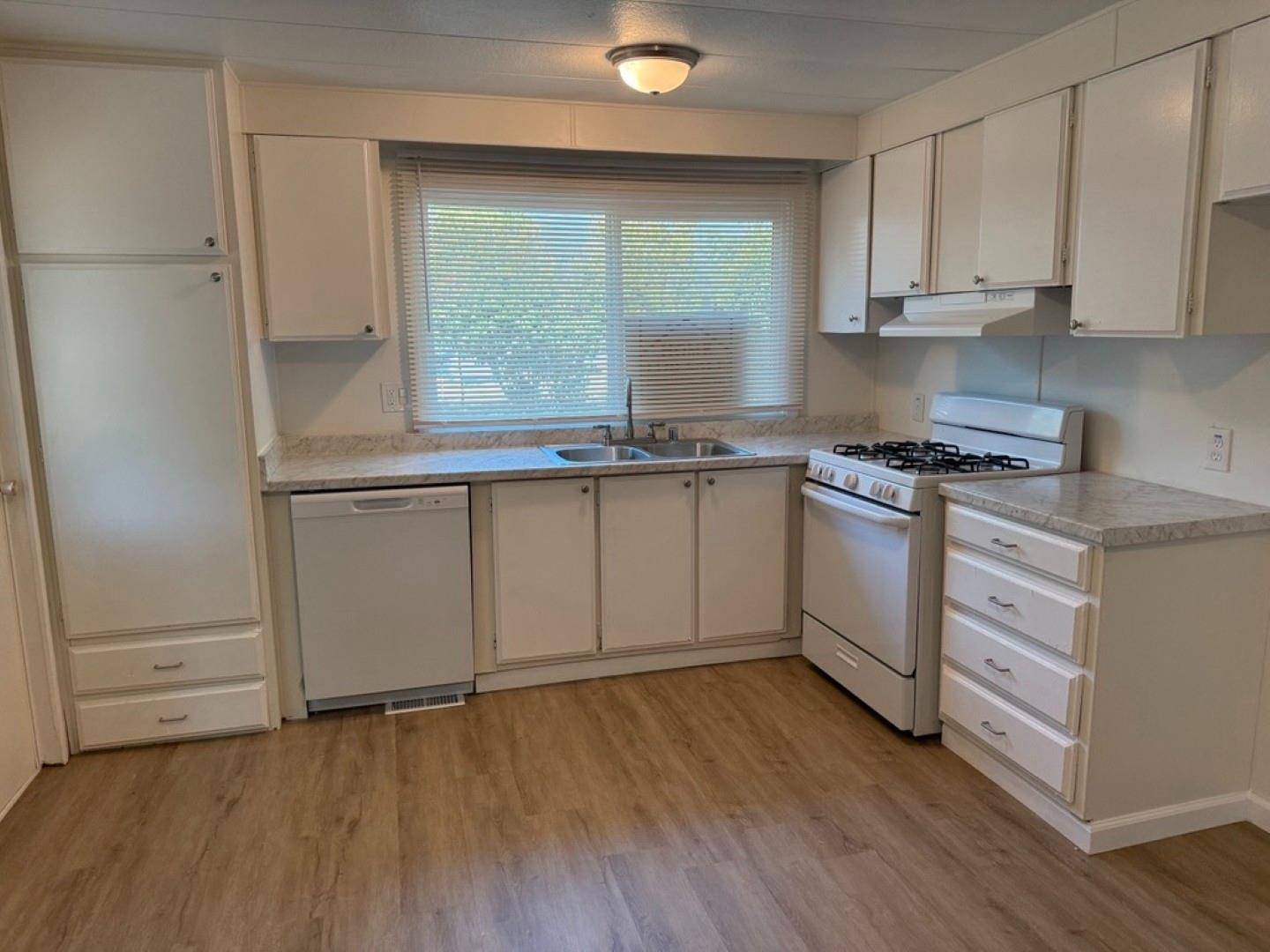 Redding, CA 96002,6950 Riverland Drive #12