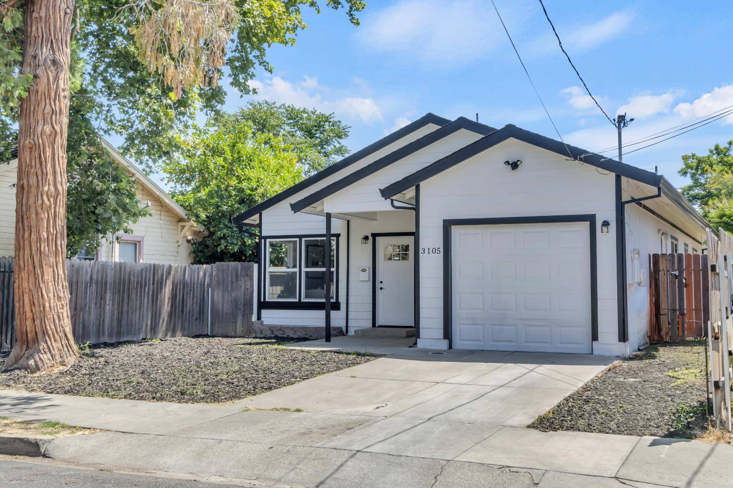 Sacramento, CA 95817,3105 Santa Cruz WAY